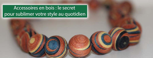Collier en bois artisanal composé de perles colorées naturelles, accessoire de mode écoresponsable pour sublimer un style durable et tendance au quotidien.