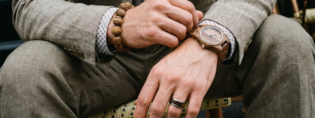 bracelet bois homme perles naturelles montre bois style élégant bague bois tungstène tenue chic casual accessoires masculins naturels