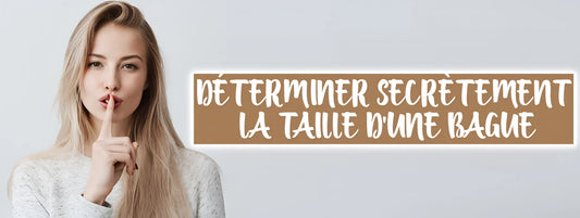 Femme faisant le geste du silence avec le doigt sur les lèvres, illustrant comment déterminer secrètement la taille d’une bague pour un cadeau surprise