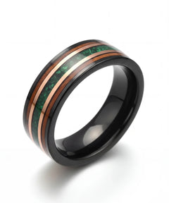 Bague en bois Ark Nomad opale avec insert de bois et opale verte, alliance originale pour homme sur fond blanc
