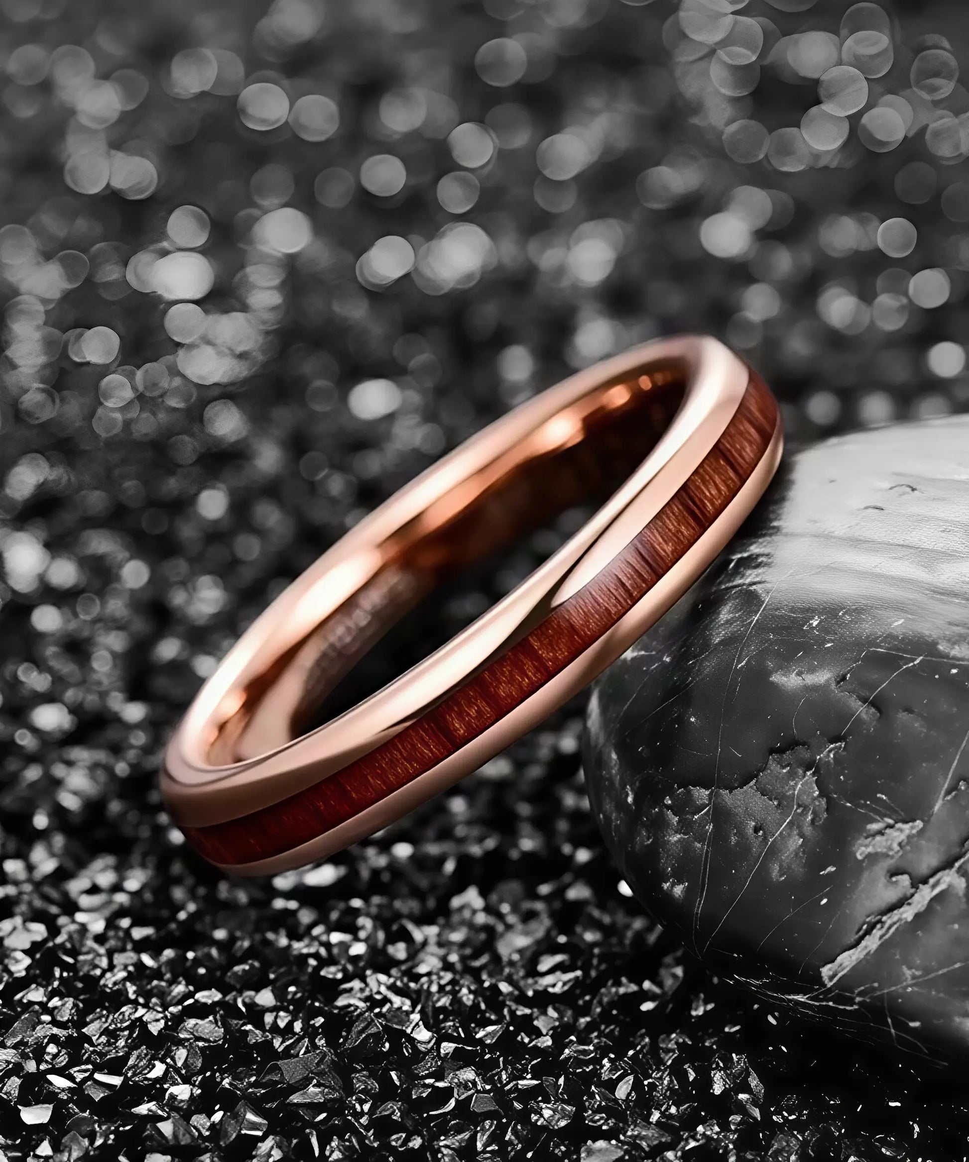 Bague de mariage en bois naturel et or rose, design raffiné et moderne Elior tana rose.